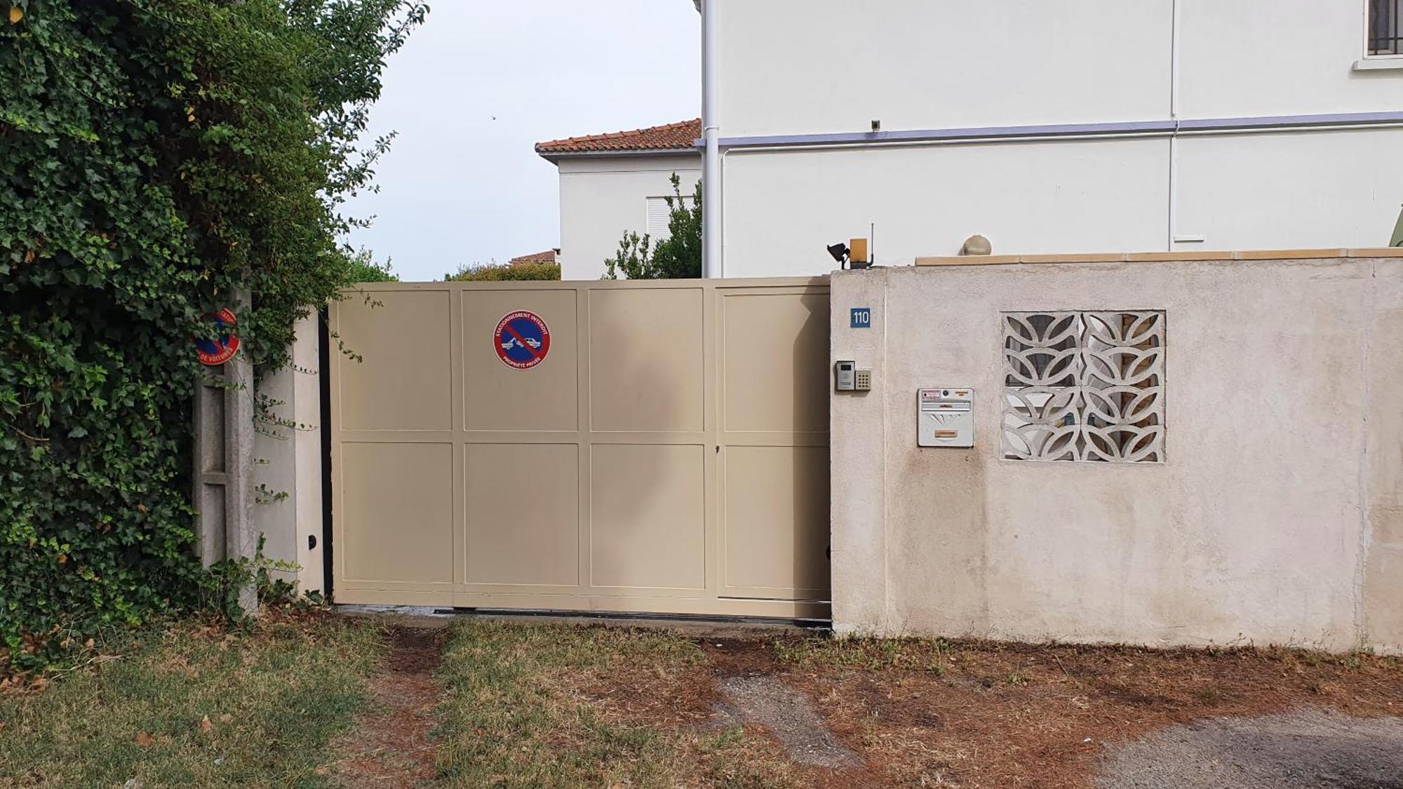 Superbe T2 Avec Jardin, Piscine-Enfant Et Parking Apartment Arles Exterior photo